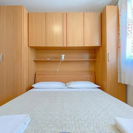 Ferienwohnung Fur 4 Personen Ca 45 Qm In Novigrad, Istrien Istrische Riviera - B44547 * Karpinjan