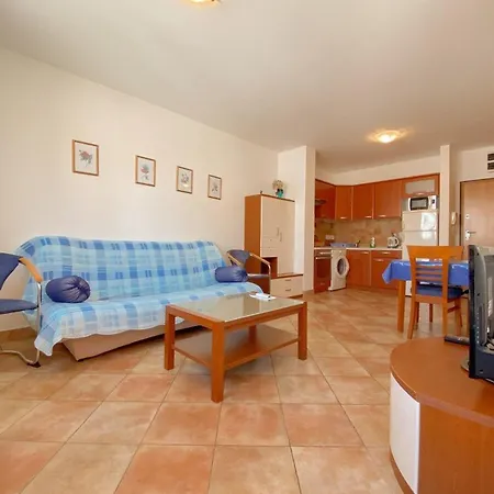 Ferienwohnung Fur 4 Personen Ca 45 Qm In Novigrad, Istrien Istrische Riviera - B44547 * Karpinjan