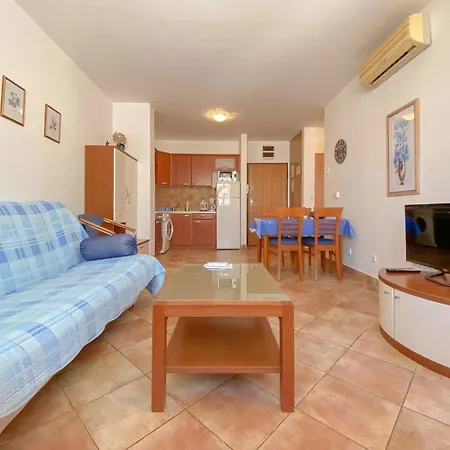 Ferienwohnung Fur 4 Personen Ca 45 Qm In Novigrad, Istrien Istrische Riviera - B44547